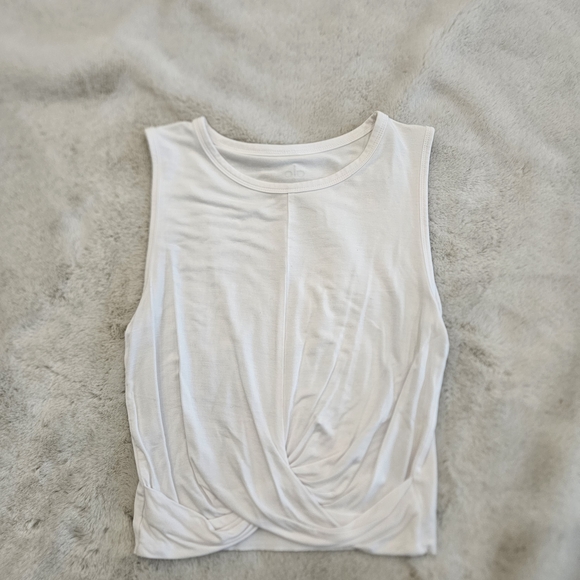 Bundle ALO Yoga Women's White Short Sleeve Tees Two Tops XS - Picture 3 of 9